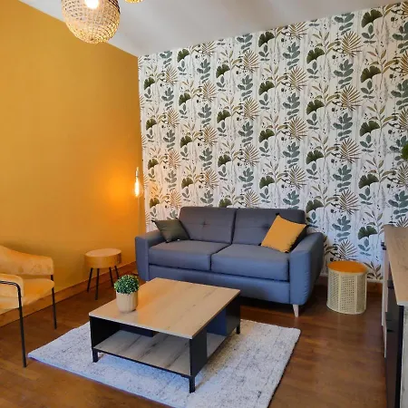 Logis Emeraude Hotel Confolens