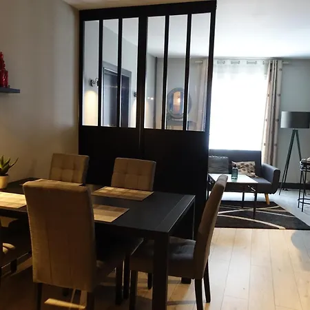 Hotel Logis Emeraude 2*