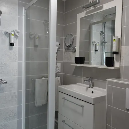 Hotel Logis Emeraude Confolens