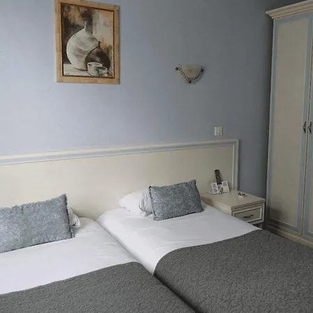 Hotel Logis Emeraude