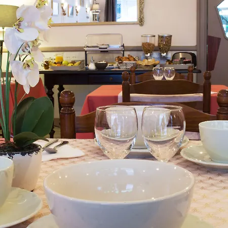 Logis Emeraude 2* Confolens