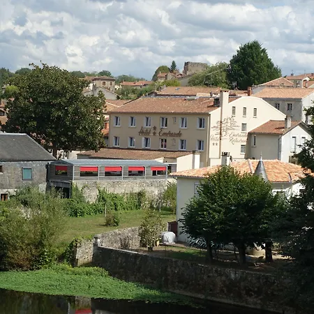 Hotel Logis Emeraude 2*