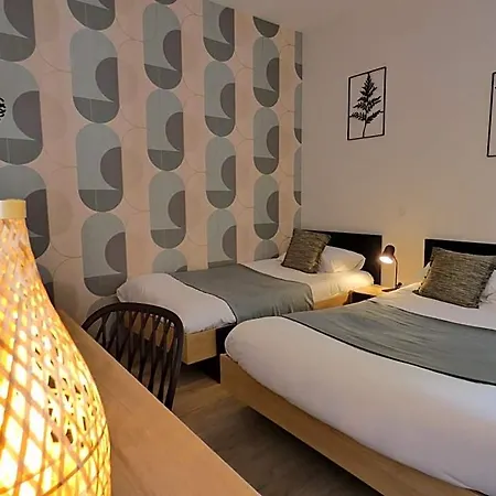 Hotel Logis Emeraude 2*