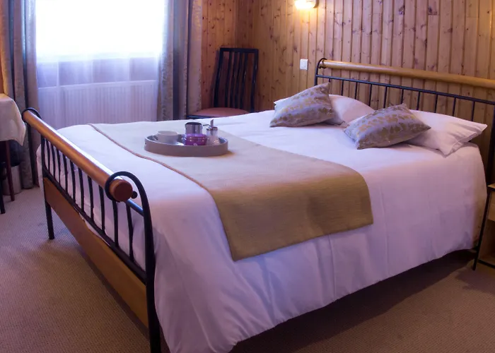 Hotel Logis Emeraude