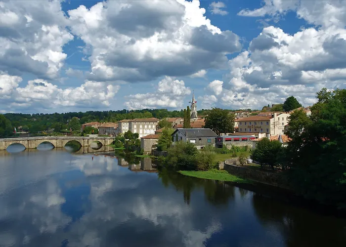 Hotel Logis Emeraude Confolens